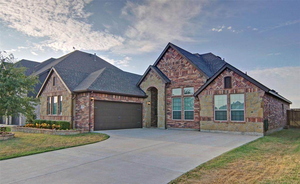 219 Spruce Valley Drive - Photo 1