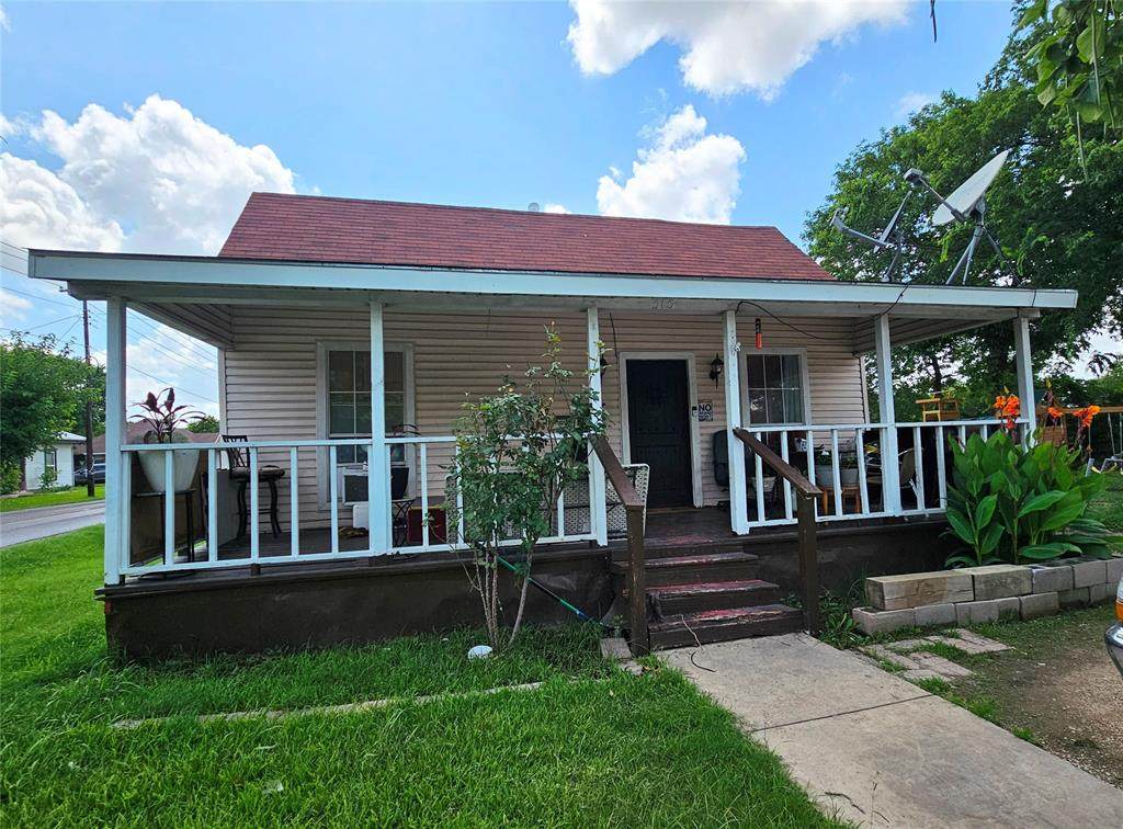 315 Mable Street - Photo 1