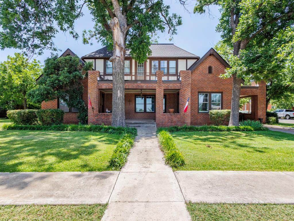 315 Pecan Street - Photo 1