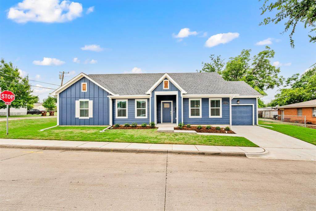 812 13th Street - Photo 1