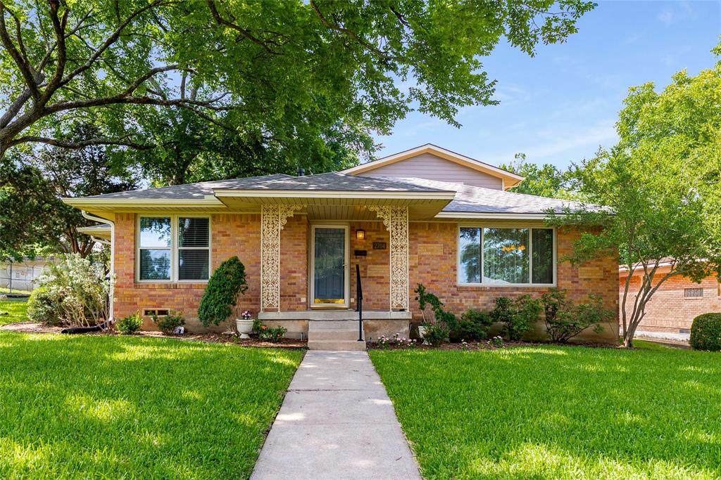 2704 Sunset Avenue - Photo 1