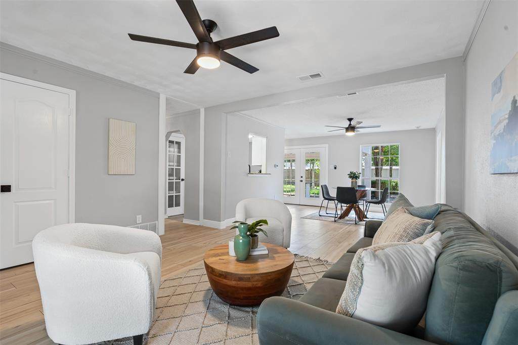 309 Island Drive - Photo 1