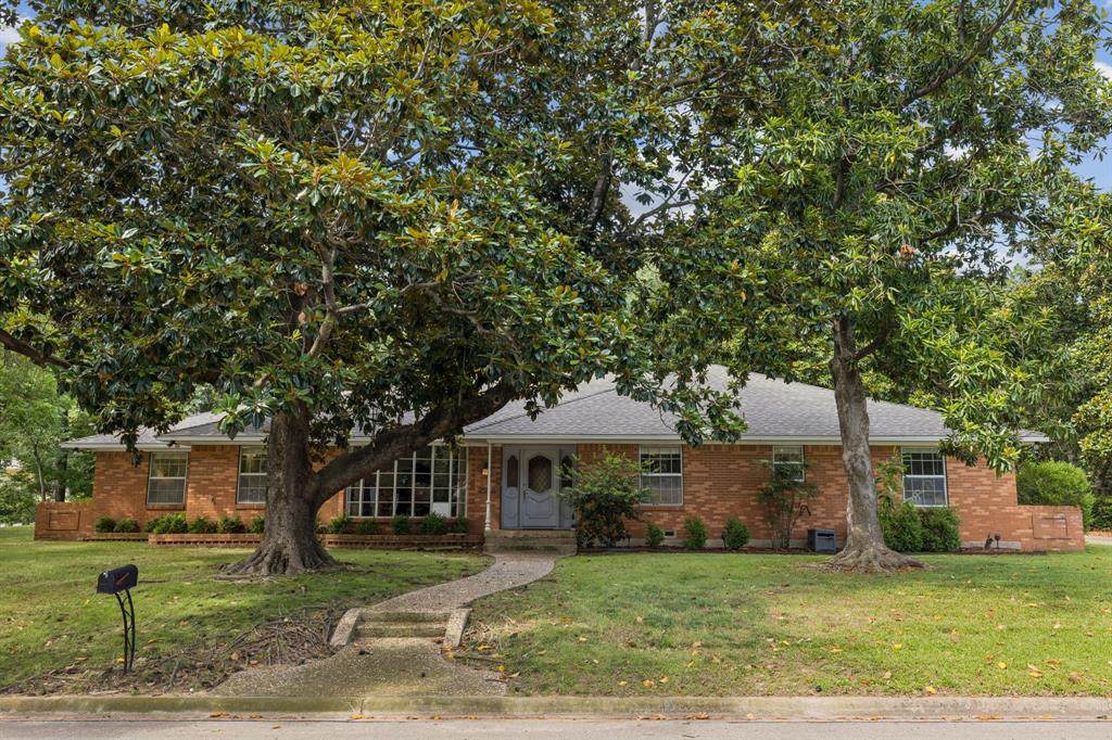 2218 Southridge Drive - Photo 1