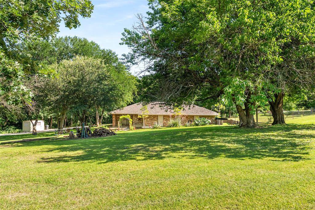 4610 County Road 862 - Photo 1