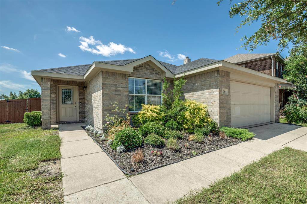 2054 Shawnee Trail - Photo 1