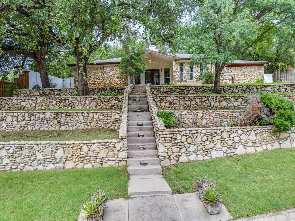 405 Chandler Lake Road - Photo 1