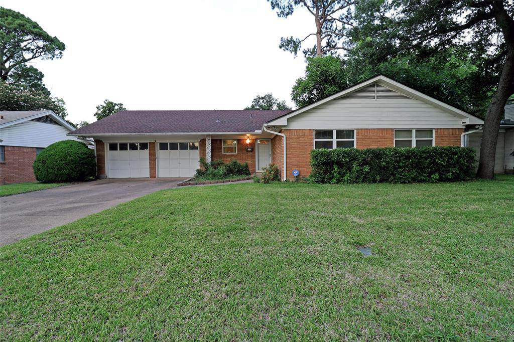1009 Forrest Drive - Photo 1