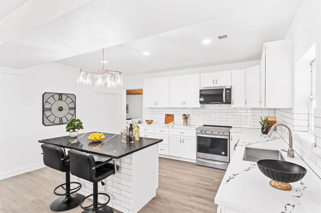 5606 Lea Crest Lane - Photo 1