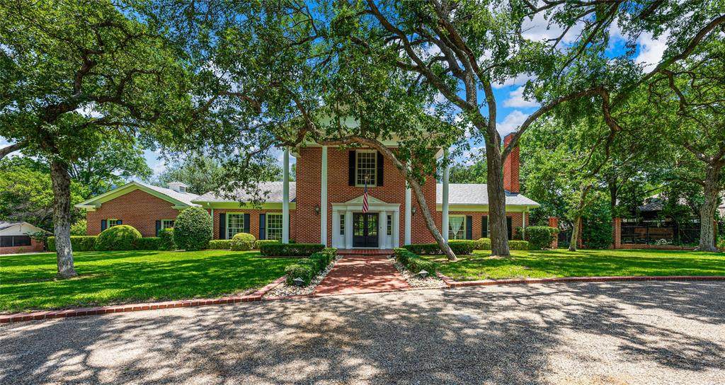 2825 Lake Air Drive - Photo 1
