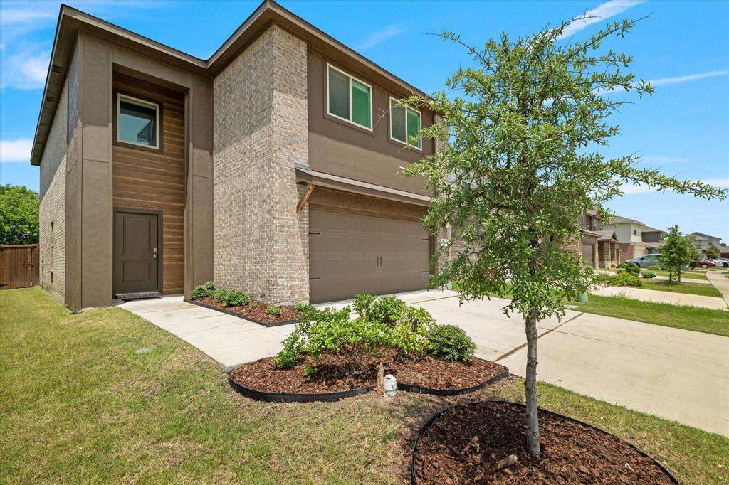 1116 Old Oaks Drive - Photo 1