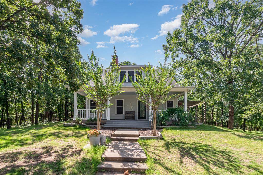 1486 Crosstimbers Lane - Photo 1
