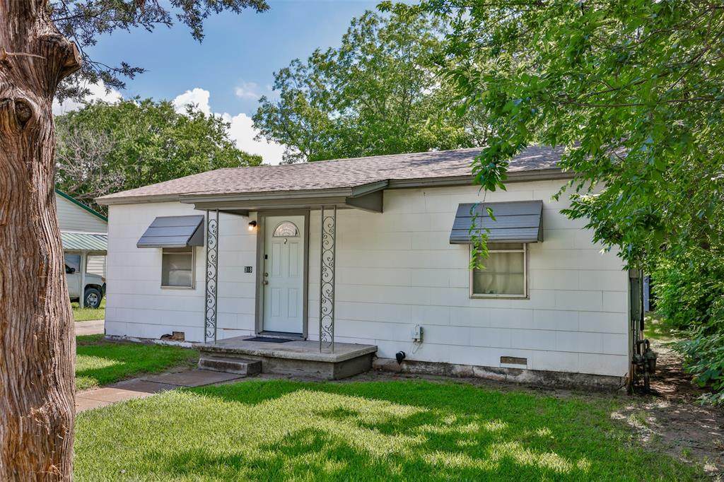 318 Cunningham Street - Photo 1