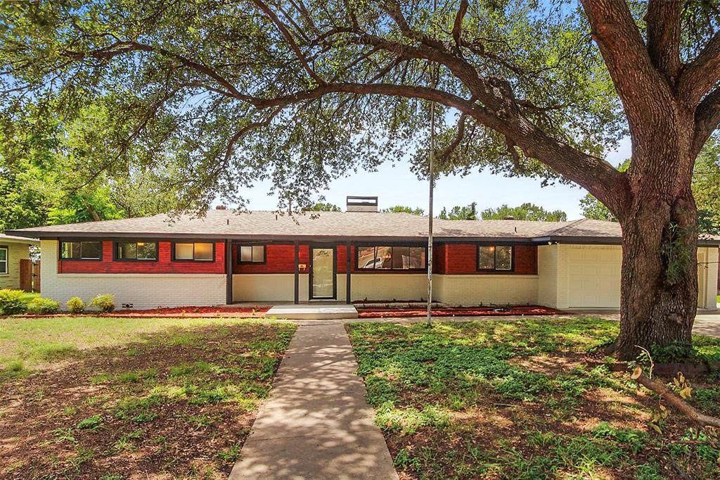 4404 Cummings Drive - Photo 1