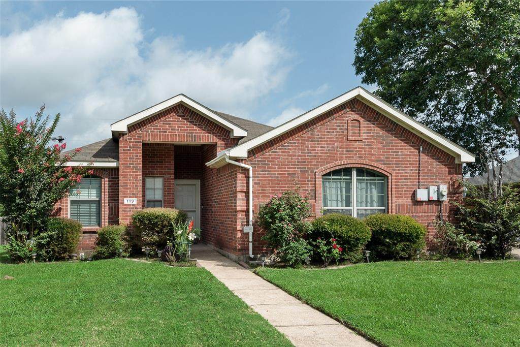 119 Lexington Drive - Photo 1