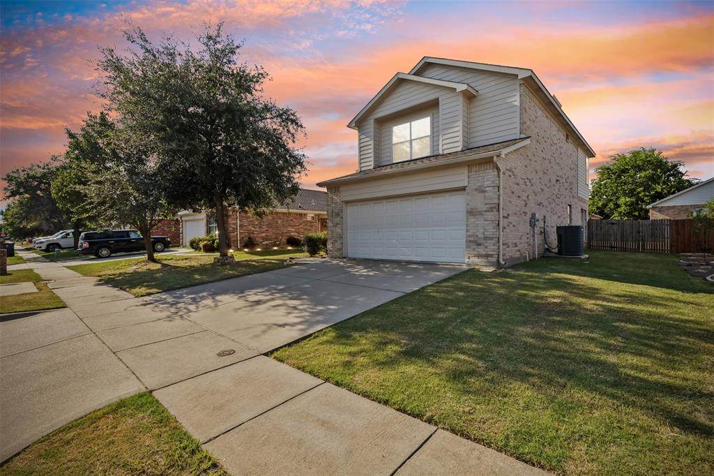 1124 Cottonwood Drive - Photo 1