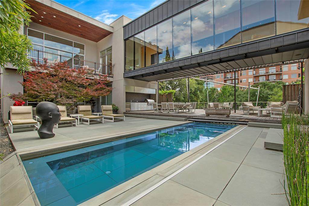 2913 Sale Street - Photo 1