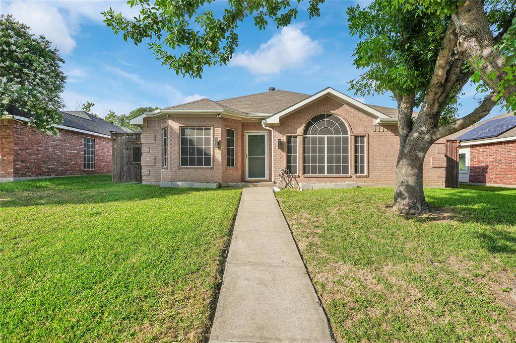 2832 Claremont Drive - Photo 1