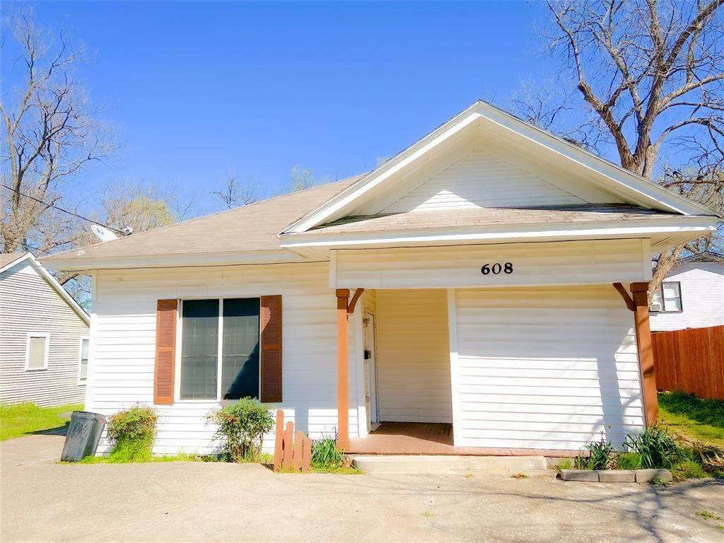 608 Adelaide Street - Photo 1