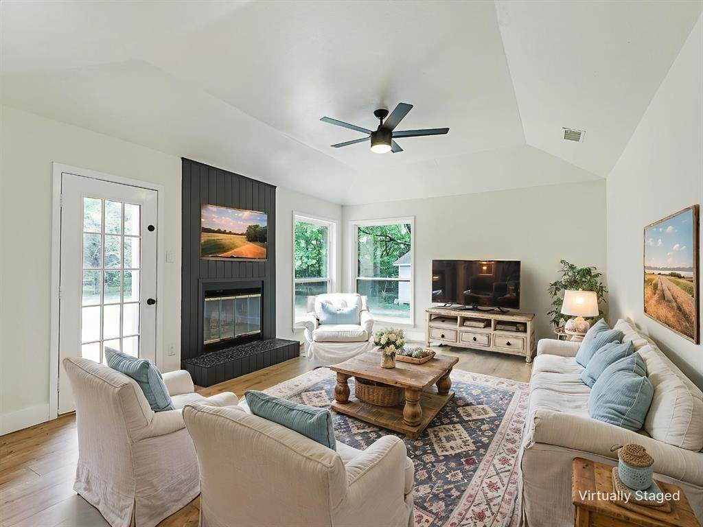351 Oak Creek Drive - Photo 1