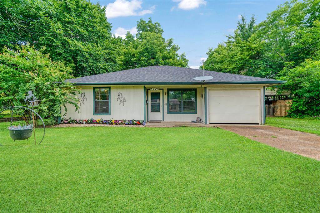 2275 Graham Street - Photo 1