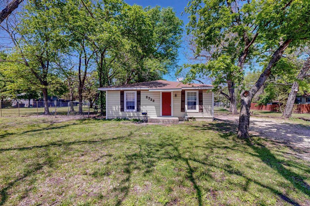2732 Collin Street - Photo 1