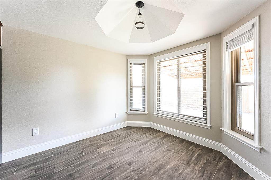 524 Lark Court - Photo 1