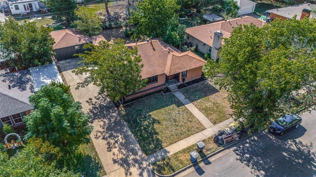 2622 Wynnewood Drive - Photo 1
