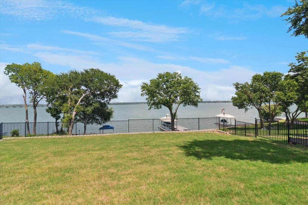 6214 Lincolnshire Lane - Photo 1