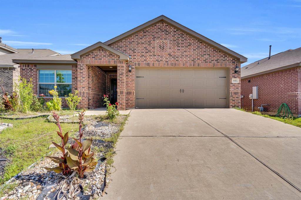 837 Serena Drive - Photo 1