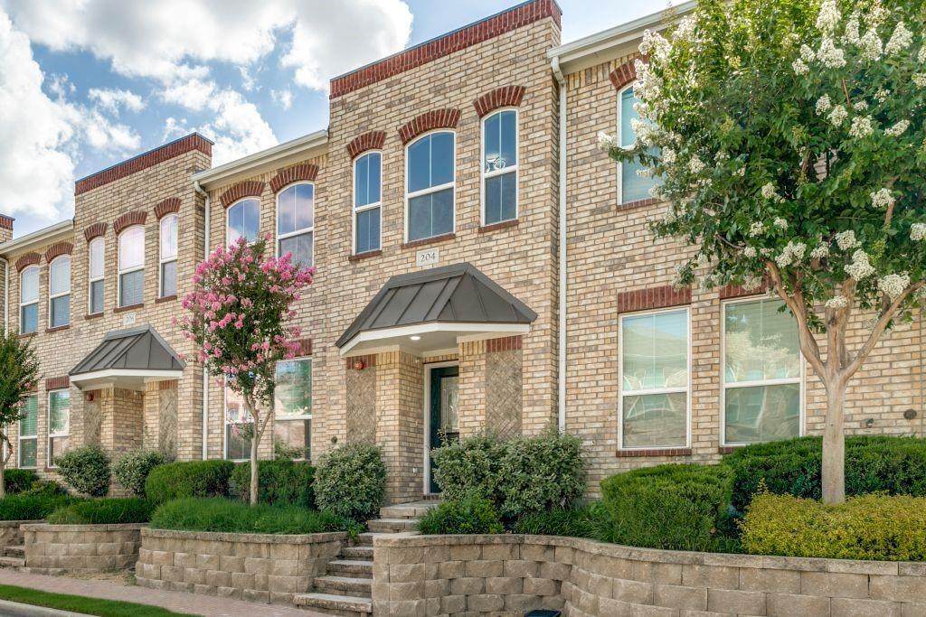 204 Lily Lane - Photo 1