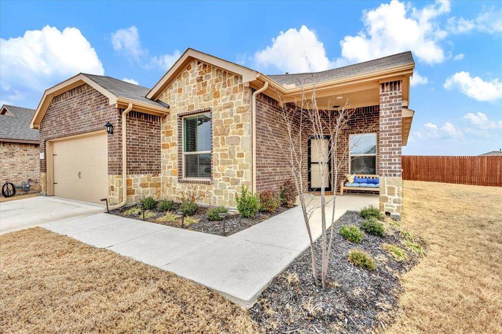 111 Irish Ivy Court - Photo 1