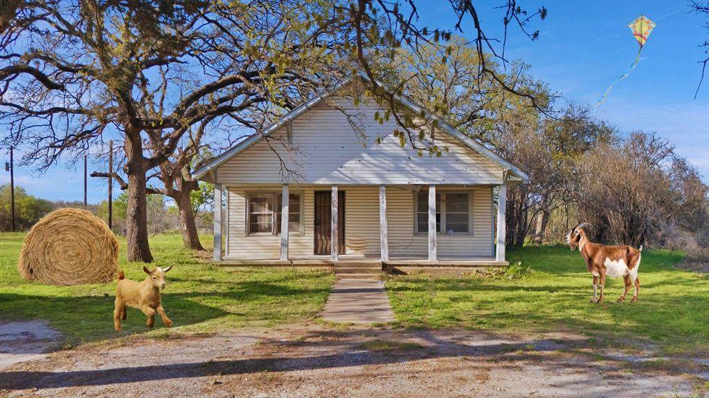 202 Johns Drive - Photo 1