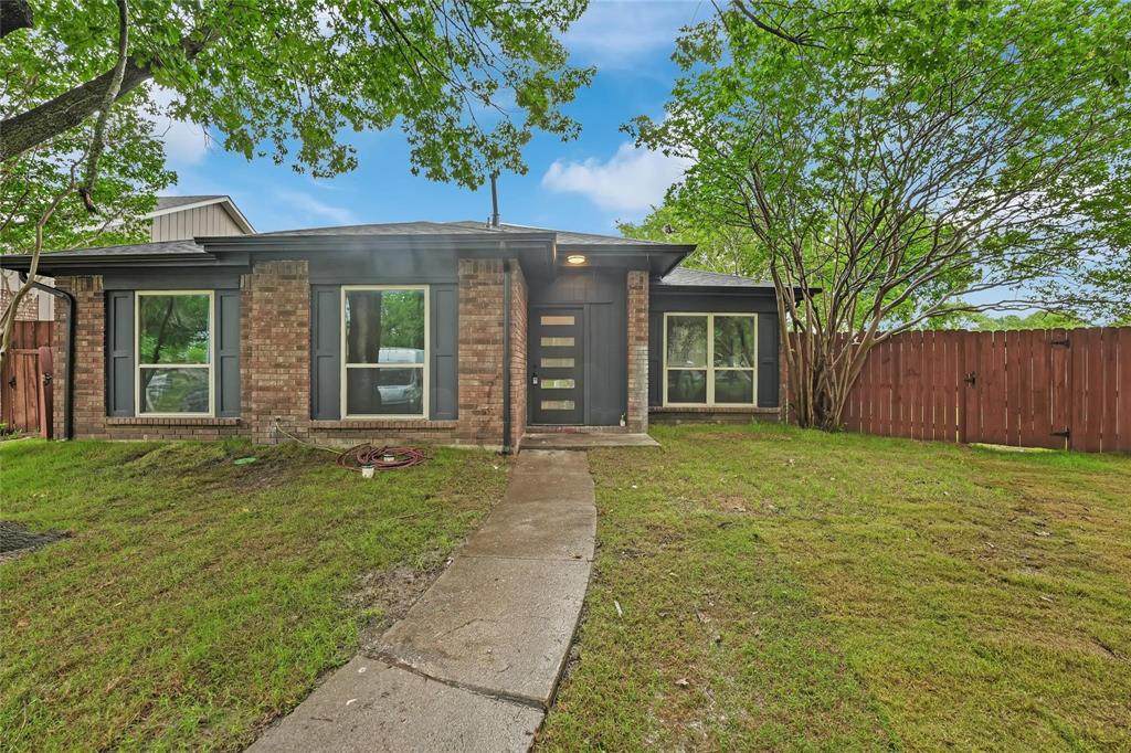 619 Mountain Side Drive - Photo 1