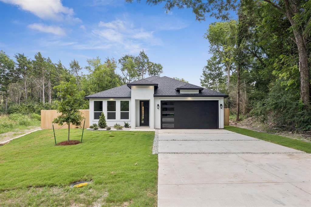 2342 Fatima Avenue - Photo 1