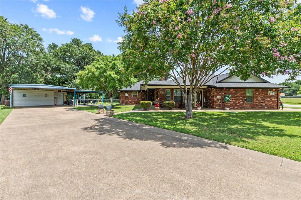 224 Autumnwood Trail - Photo 1