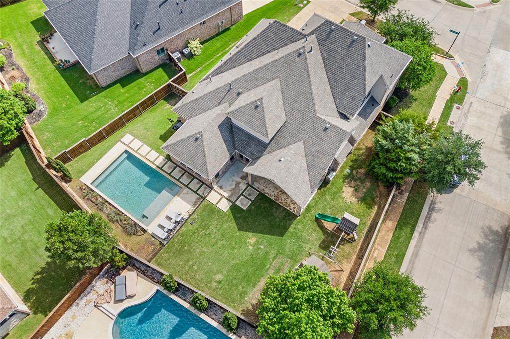 1001 Broadmoor Way - Photo 1