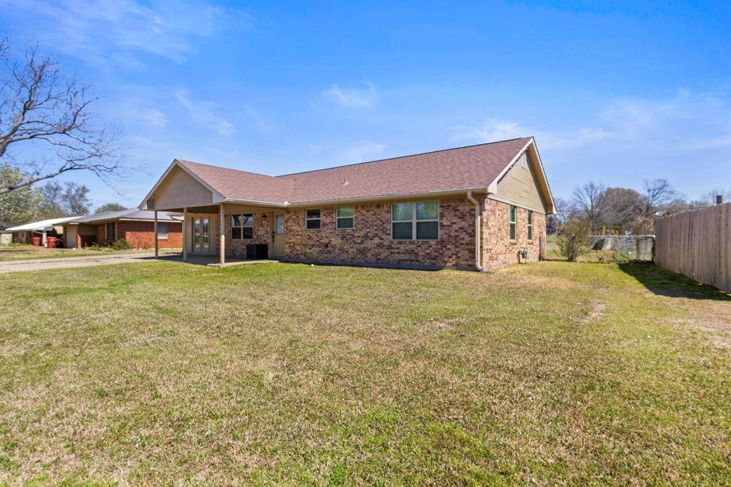 115 Brooks Dr - Photo 1