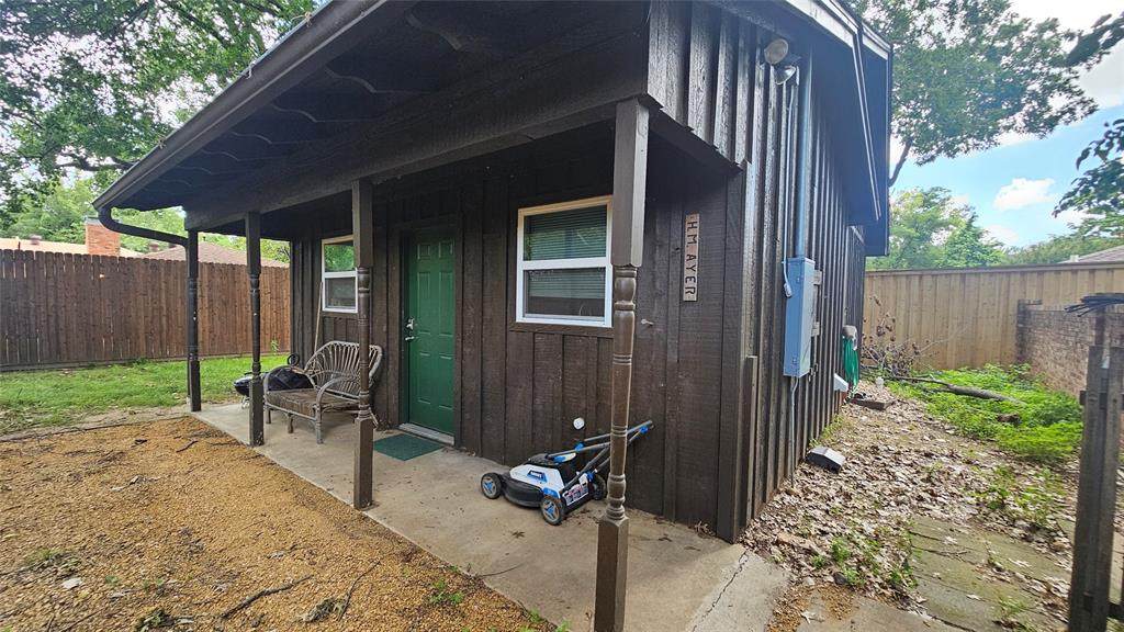 425 Mimosa Drive - Photo 1