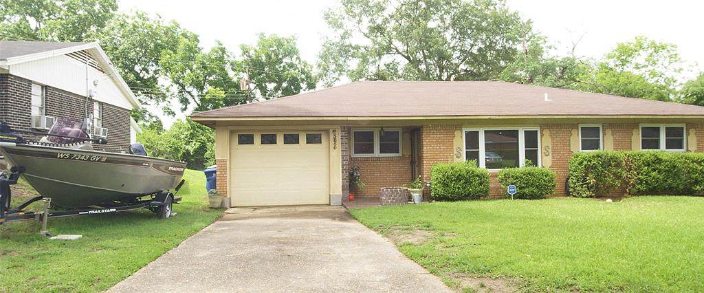 3850 Lisa Lane - Photo 1