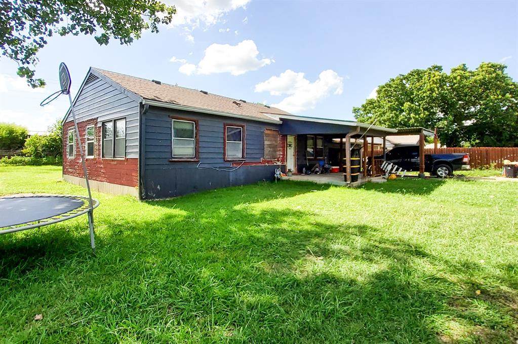 503 Charles Street - Photo 1