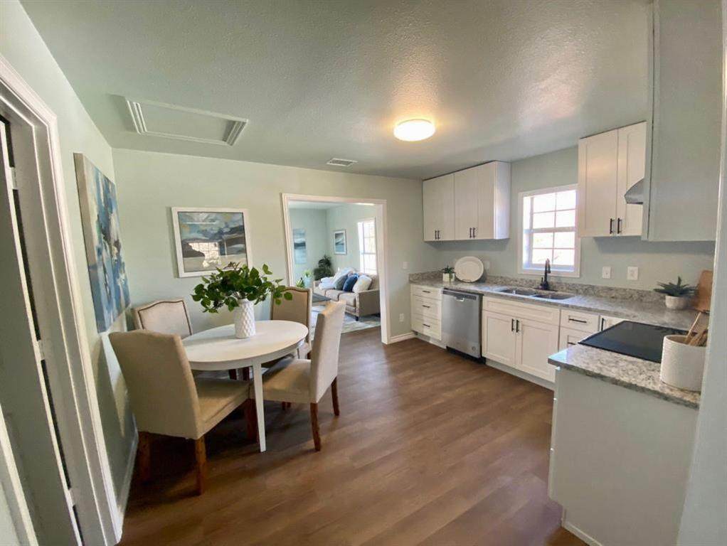 1217 Nelson Street - Photo 1