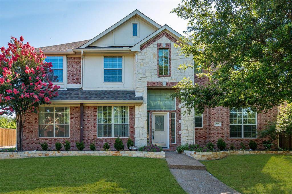 926 Falcon Trail - Photo 1