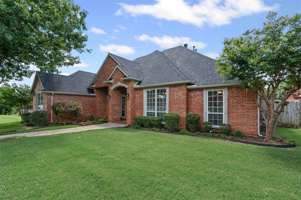 1501 Leaning Oak Lane - Photo 1