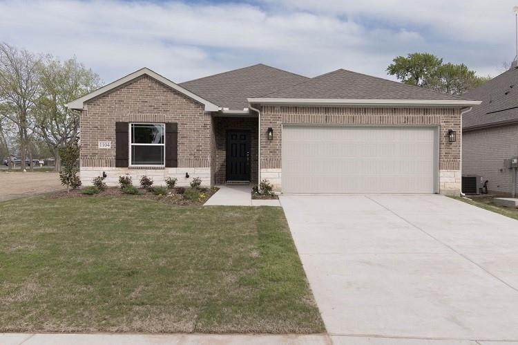 1104 Alexander Street - Photo 1