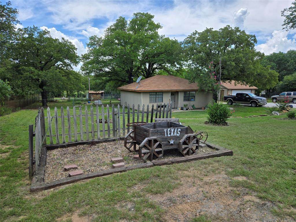 902 County Road 1653 - Photo 1