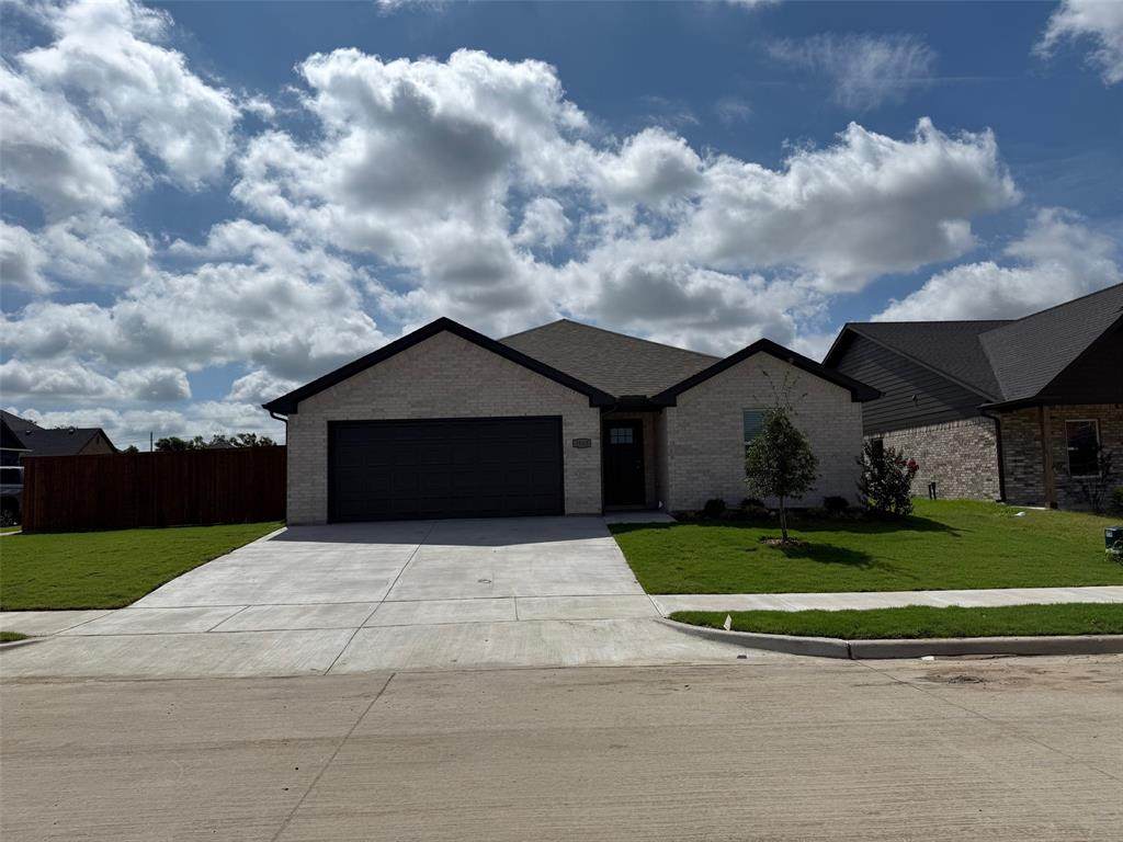 1803 Boxwood Drive - Photo 1