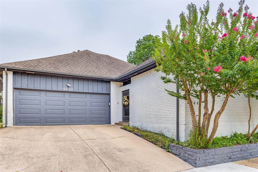 6222 Twin Oaks Circle - Photo 1