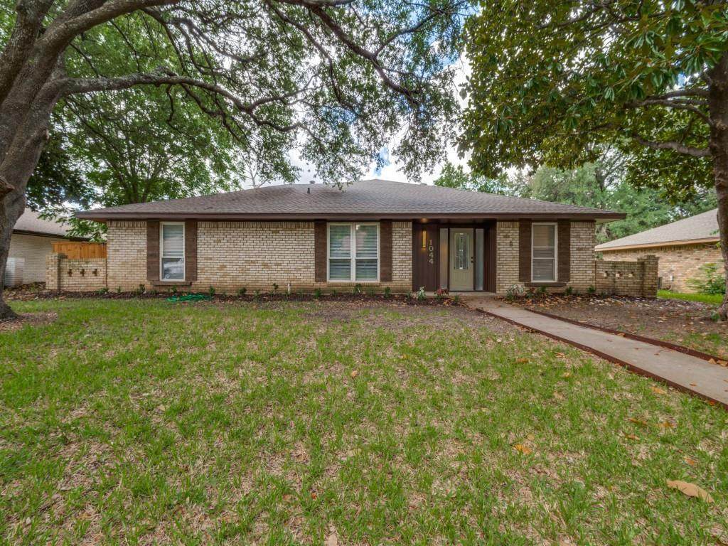 1044 Peach Lane - Photo 1