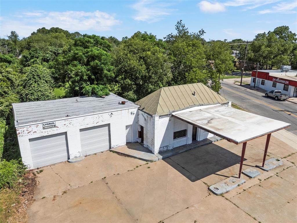 1220 Elm Street - Photo 1