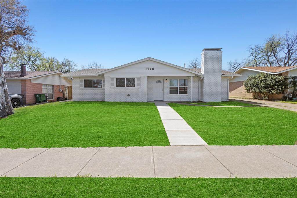 1718 Lovers Lane - Photo 1